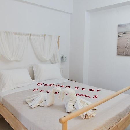 Golden Star Praxitelous Apartment Agia Marina  Екстериор снимка