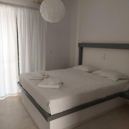 Golden Star Praxitelous Apartment Agia Marina  Екстериор снимка