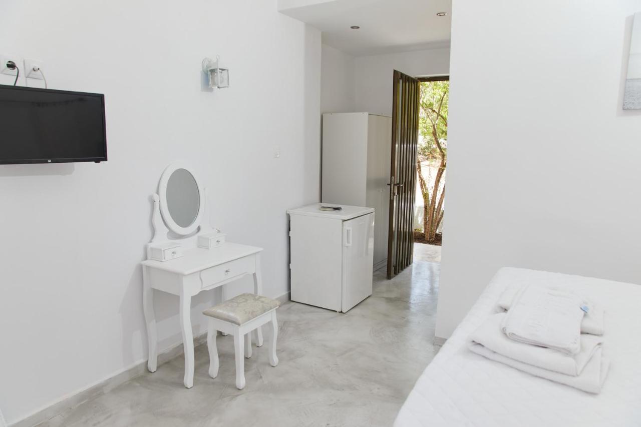 Golden Star Praxitelous Apartment Agia Marina  Екстериор снимка