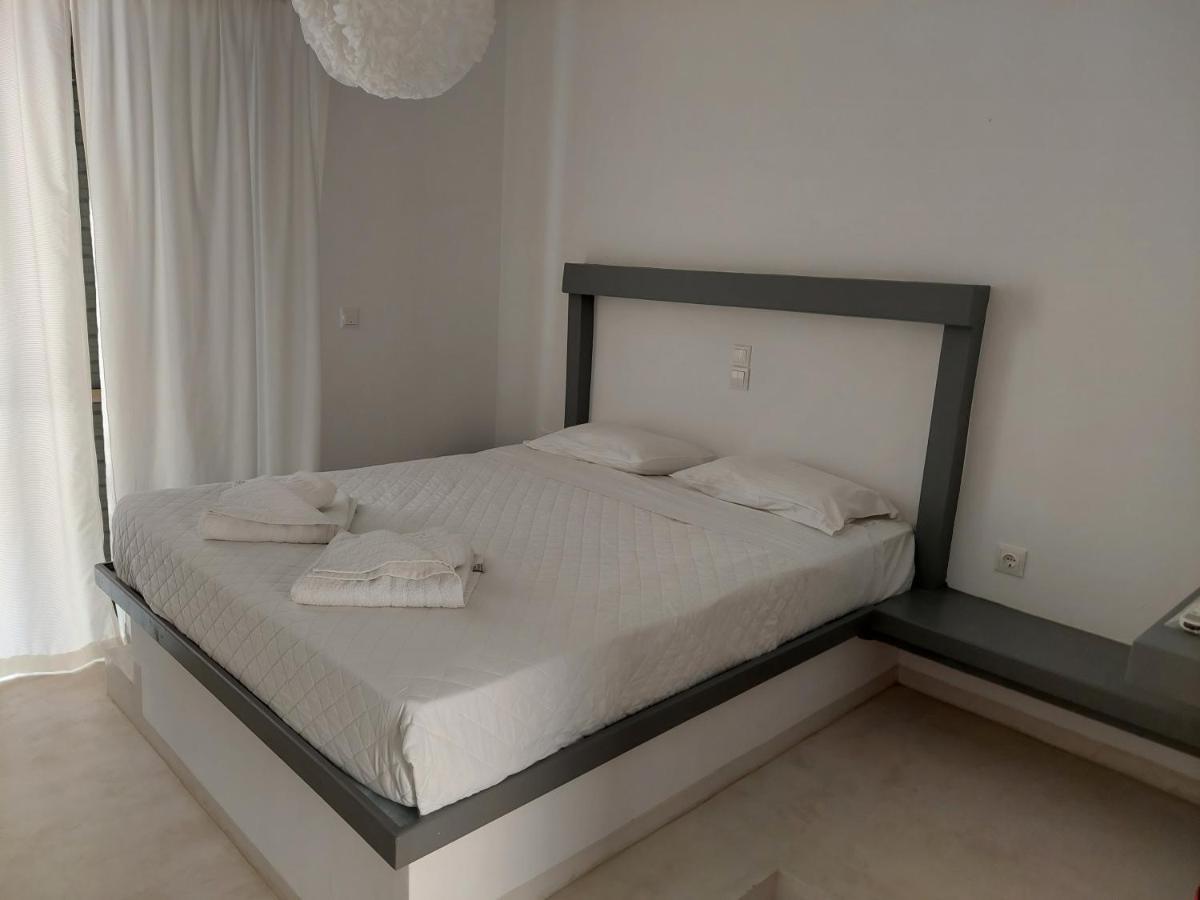 Golden Star Praxitelous Apartment Agia Marina  Екстериор снимка