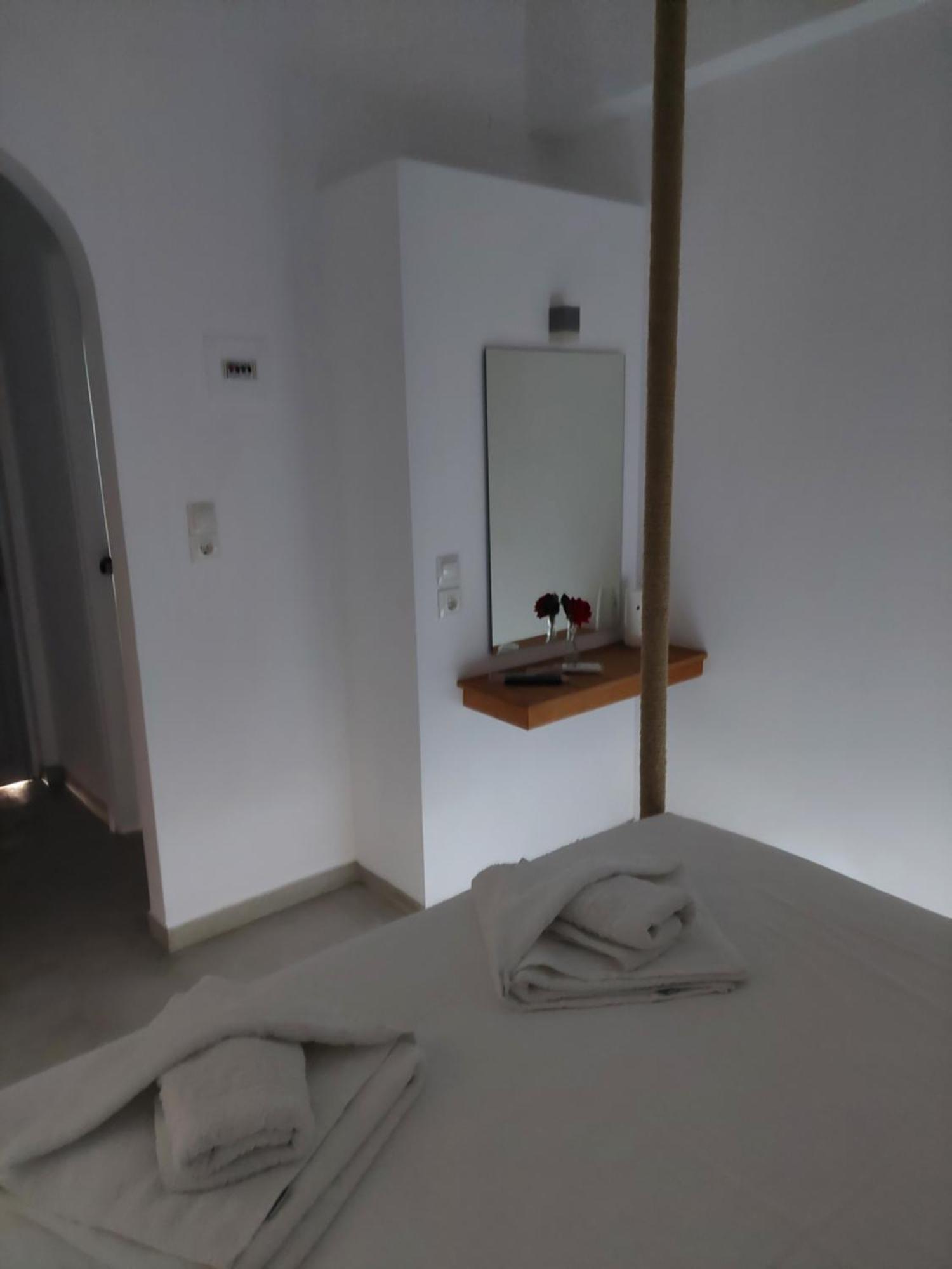 Golden Star Praxitelous Apartment Agia Marina  Екстериор снимка