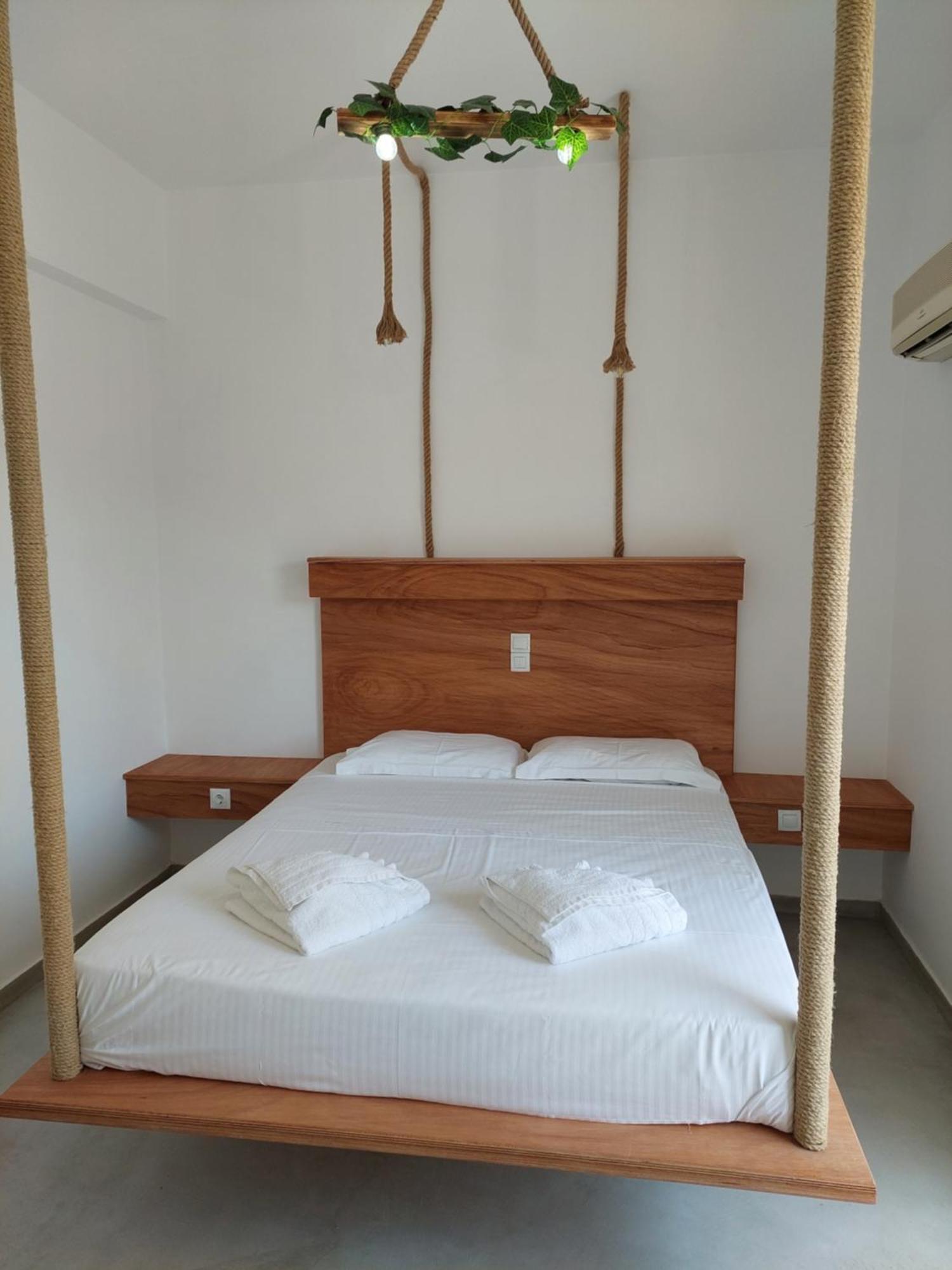 Golden Star Praxitelous Apartment Agia Marina  Екстериор снимка
