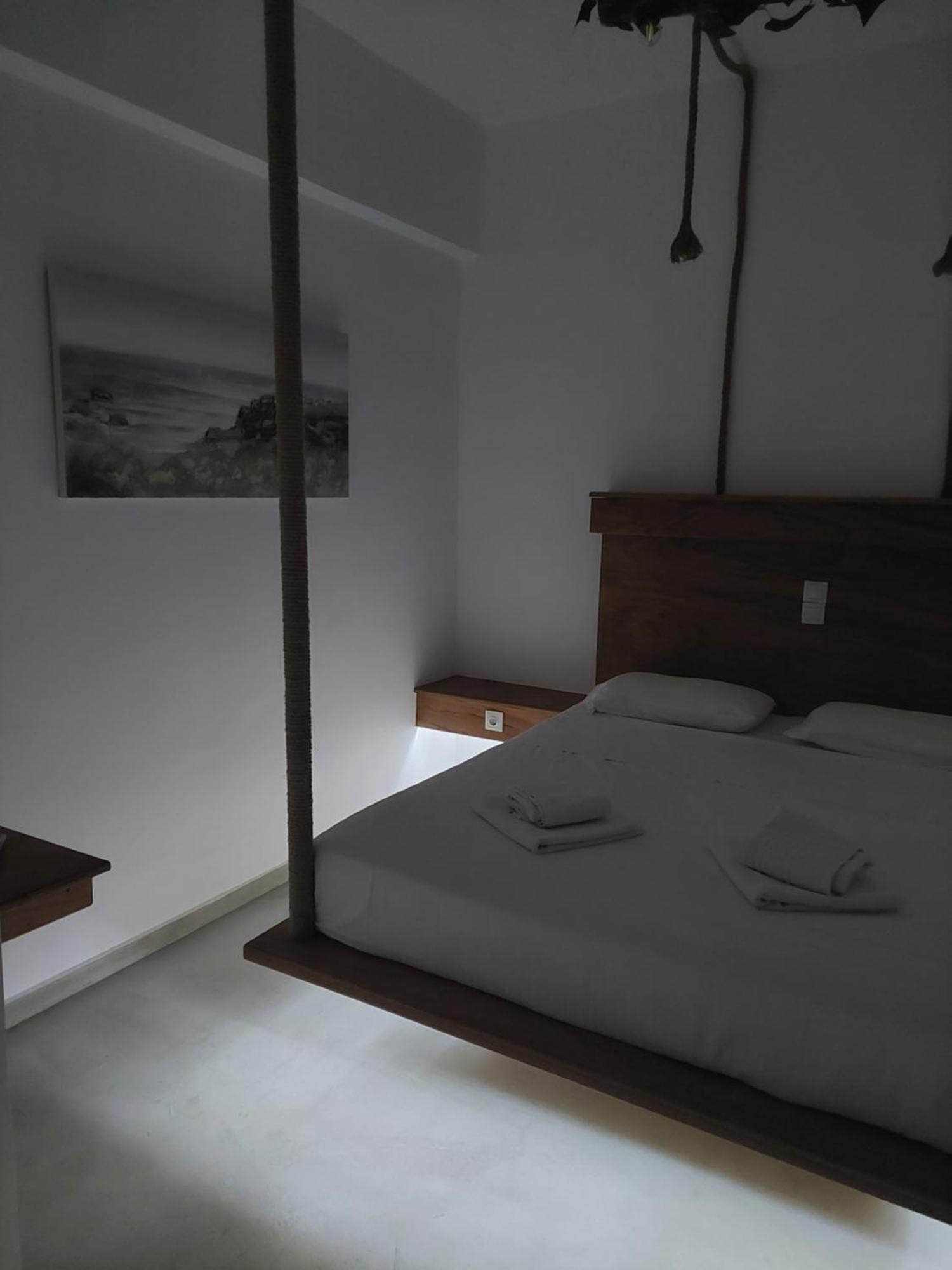 Golden Star Praxitelous Apartment Agia Marina  Екстериор снимка