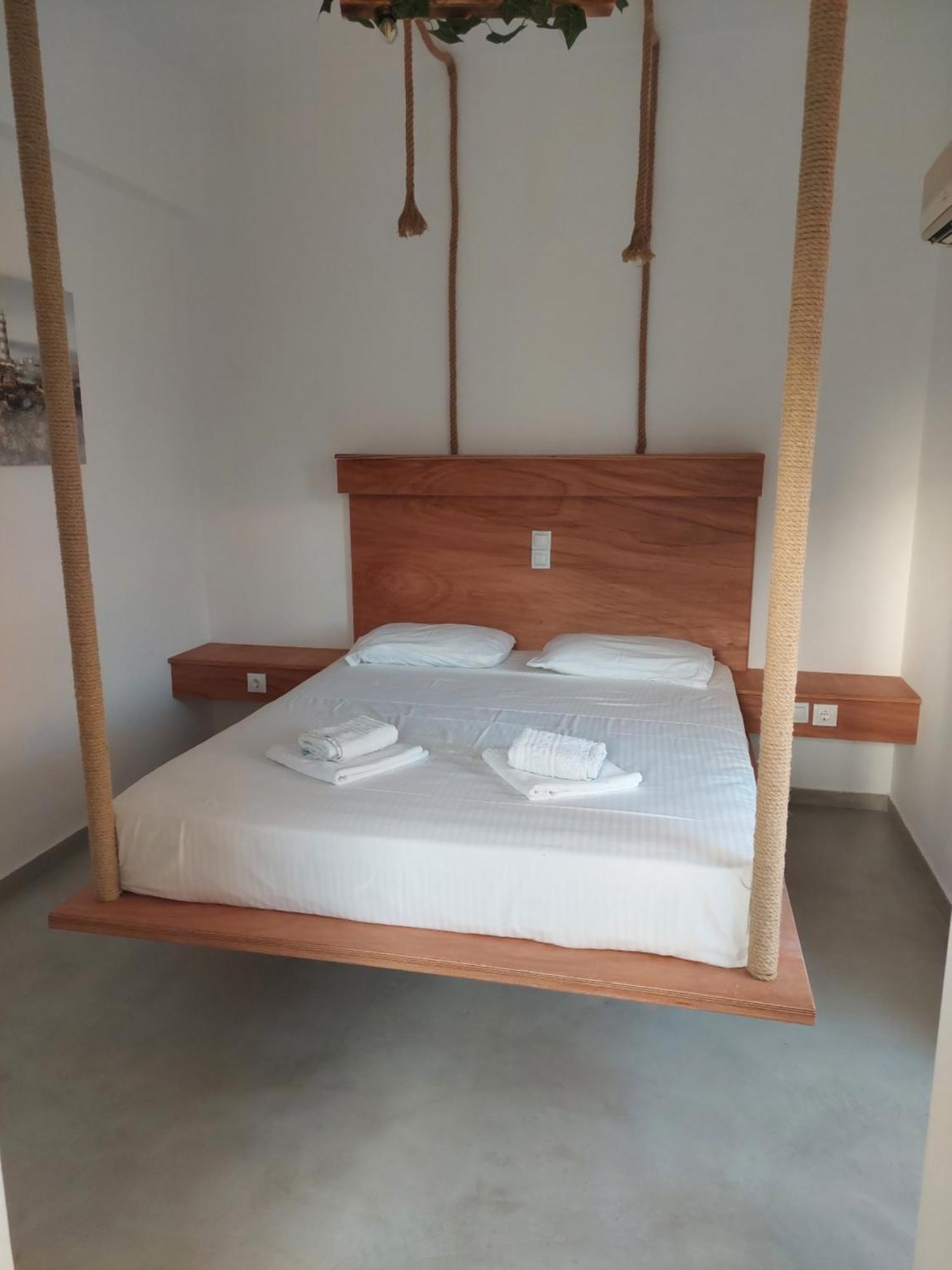 Golden Star Praxitelous Apartment Agia Marina  Екстериор снимка