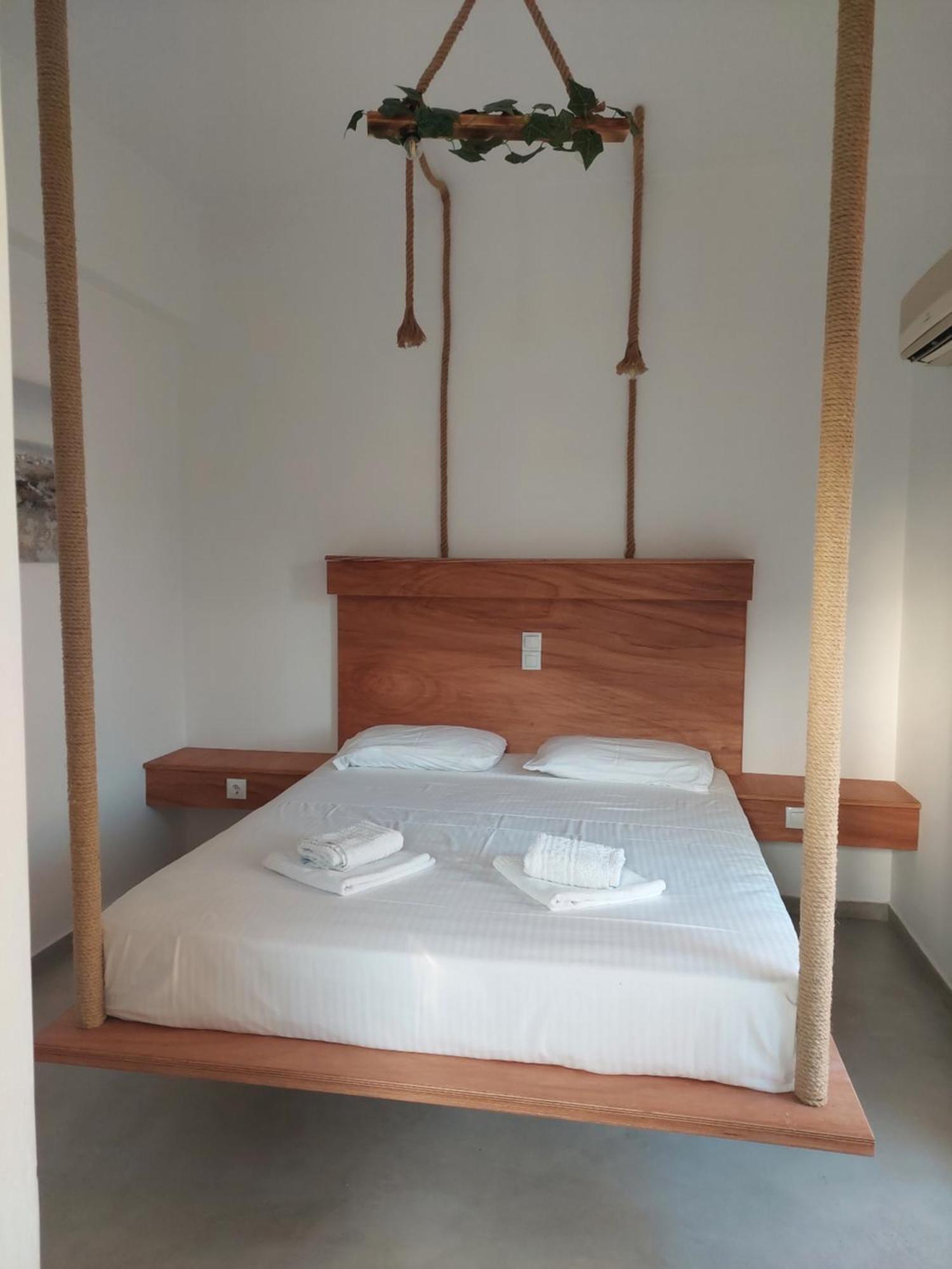Golden Star Praxitelous Apartment Agia Marina  Екстериор снимка