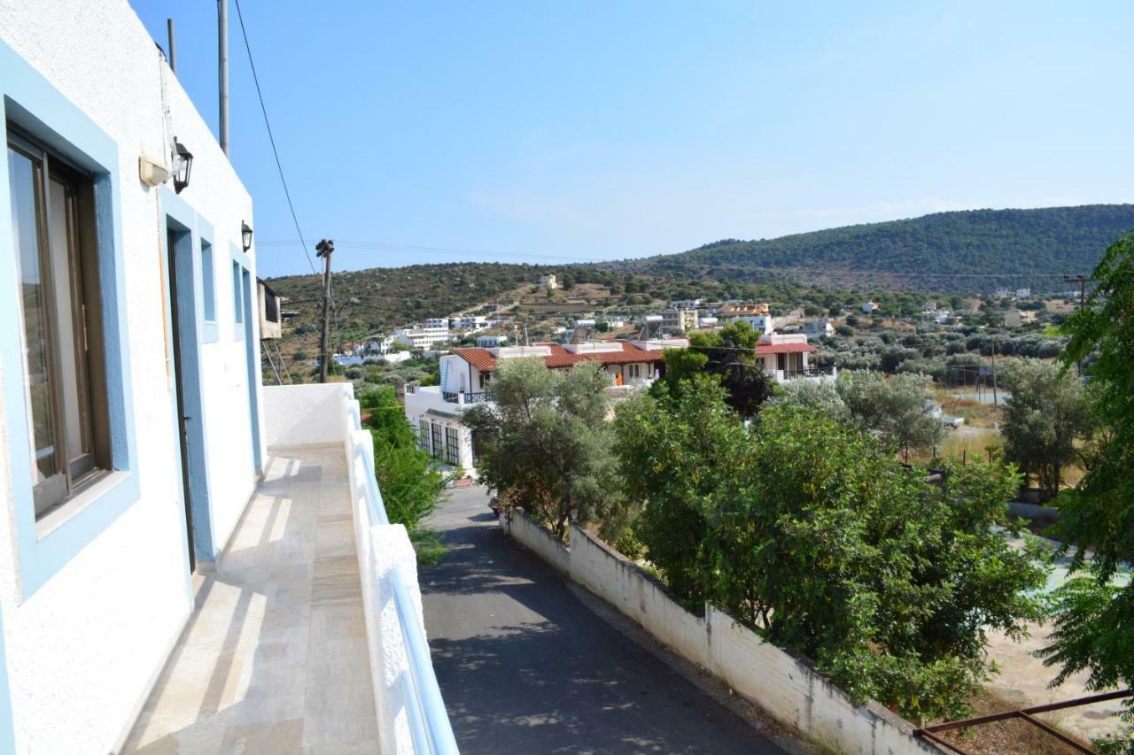 Golden Star Praxitelous Apartment Agia Marina  Екстериор снимка