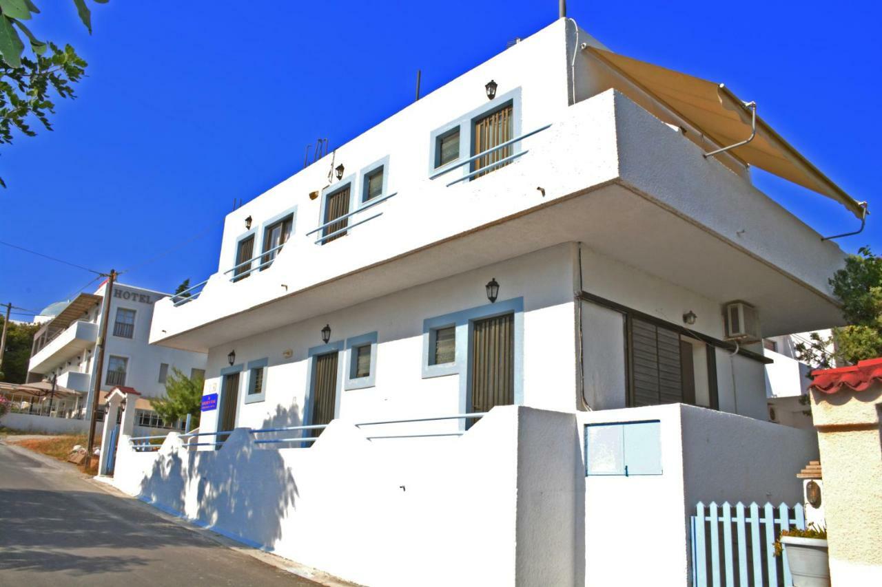 Golden Star Praxitelous Apartment Agia Marina  Екстериор снимка